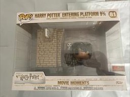 09 Harry Potter Entering Platform 9 3/4 (Moments)