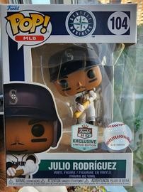 104 Julio Rodriguez (Funko HQ)