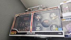 22 22 (Glows In The Dark) (Walmart)