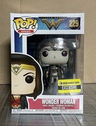 229 Wonder Woman (Diana Cloak)