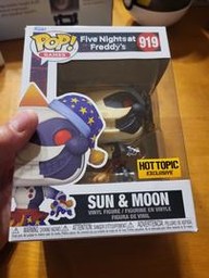 919 Sun & Moon (Five Nights At Freddys) (Hot Topic)