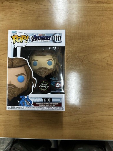 1117 Thor With Stormbreaker (Glow Chase) (Chalice Collectibles)
