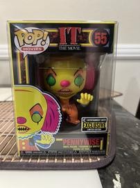 Pennywise (IT) (Black Light) (Entertainment Earth)
