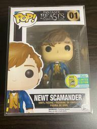 01 Newt Scamander with Briefcase (2016 SDCC) B&N