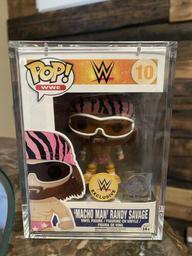 10 Macho Man Randy Savage (Pink Outfit)