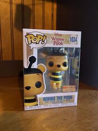 1034 Winnie the Pooh (BoxLunch)