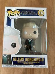 16 Gellert Grindelwald