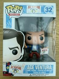32 Ace Ventura