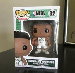 32 Giannis Antetokounmpo Bucks