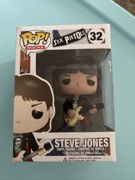 32 Steve Jones Sex Pistols