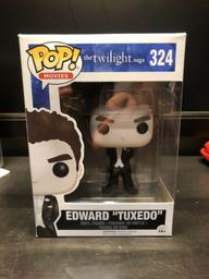 324 Edward Cullen (Tuxedo)