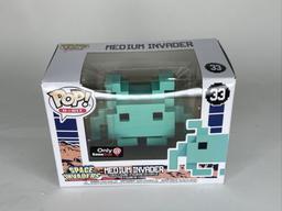 33 Medium Invader (Teal) (GameStop)