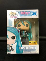 39 Hatsune Miku Vocaloid