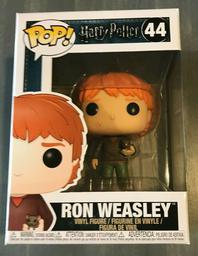 44 Ron Weasley with Scabbers