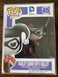 45 Harley Quinn with Mallet