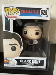 627 Clark Kent (Shirtless)