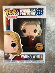 775 Vanna White (Red Dress) (Chase)