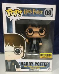 09 Harry Potter with Sword of Gryffindor (Common)